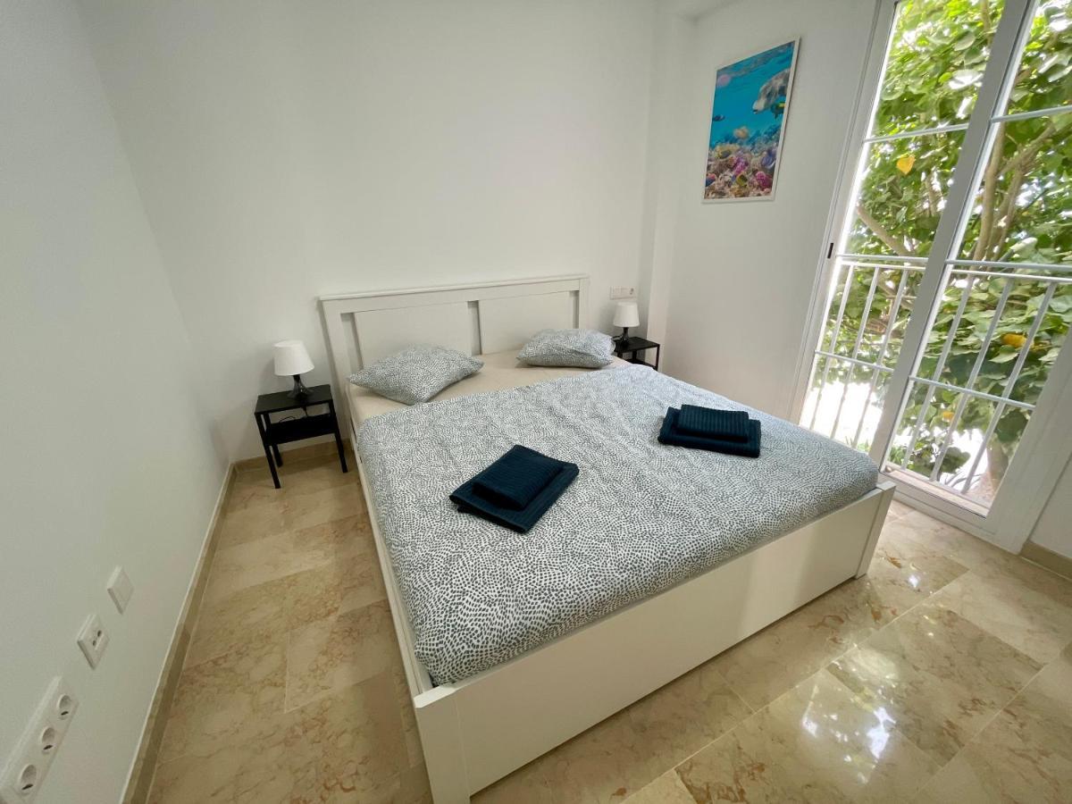 Top Sea View Apartment - 7 Minutes To Sotogrande Castillo de Sabinillas Extérieur photo