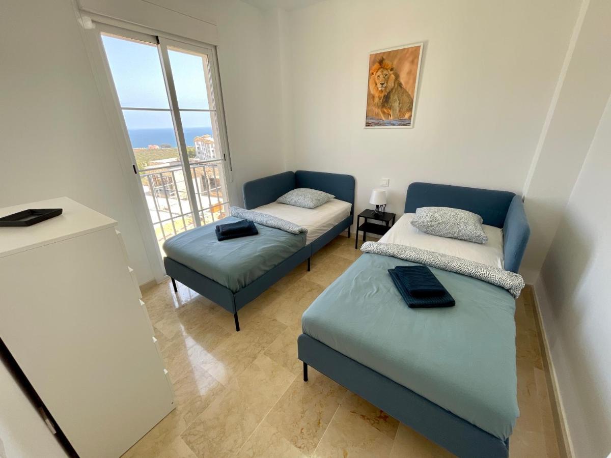 Top Sea View Apartment - 7 Minutes To Sotogrande Castillo de Sabinillas Extérieur photo